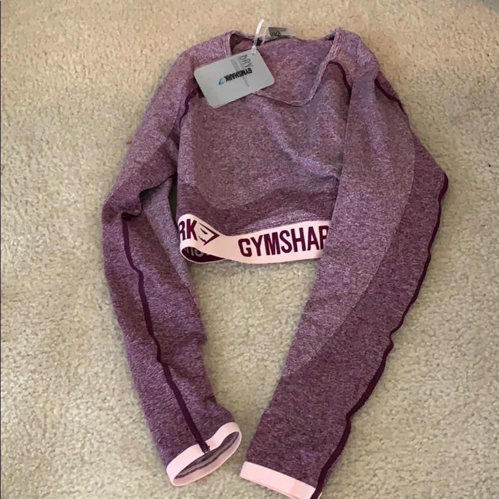 Gym shark crop